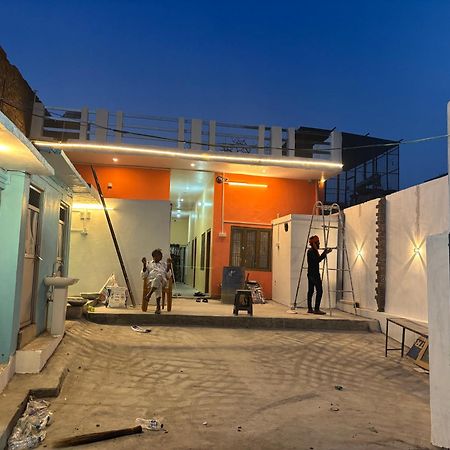 Shakuntala Guest House Ayodhya Экстерьер фото