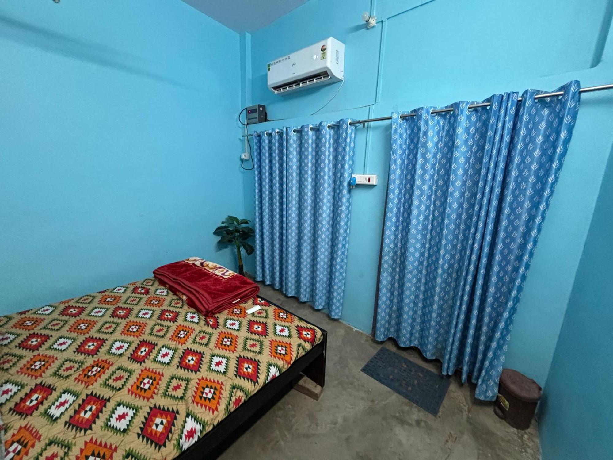 Shakuntala Guest House Ayodhya Экстерьер фото