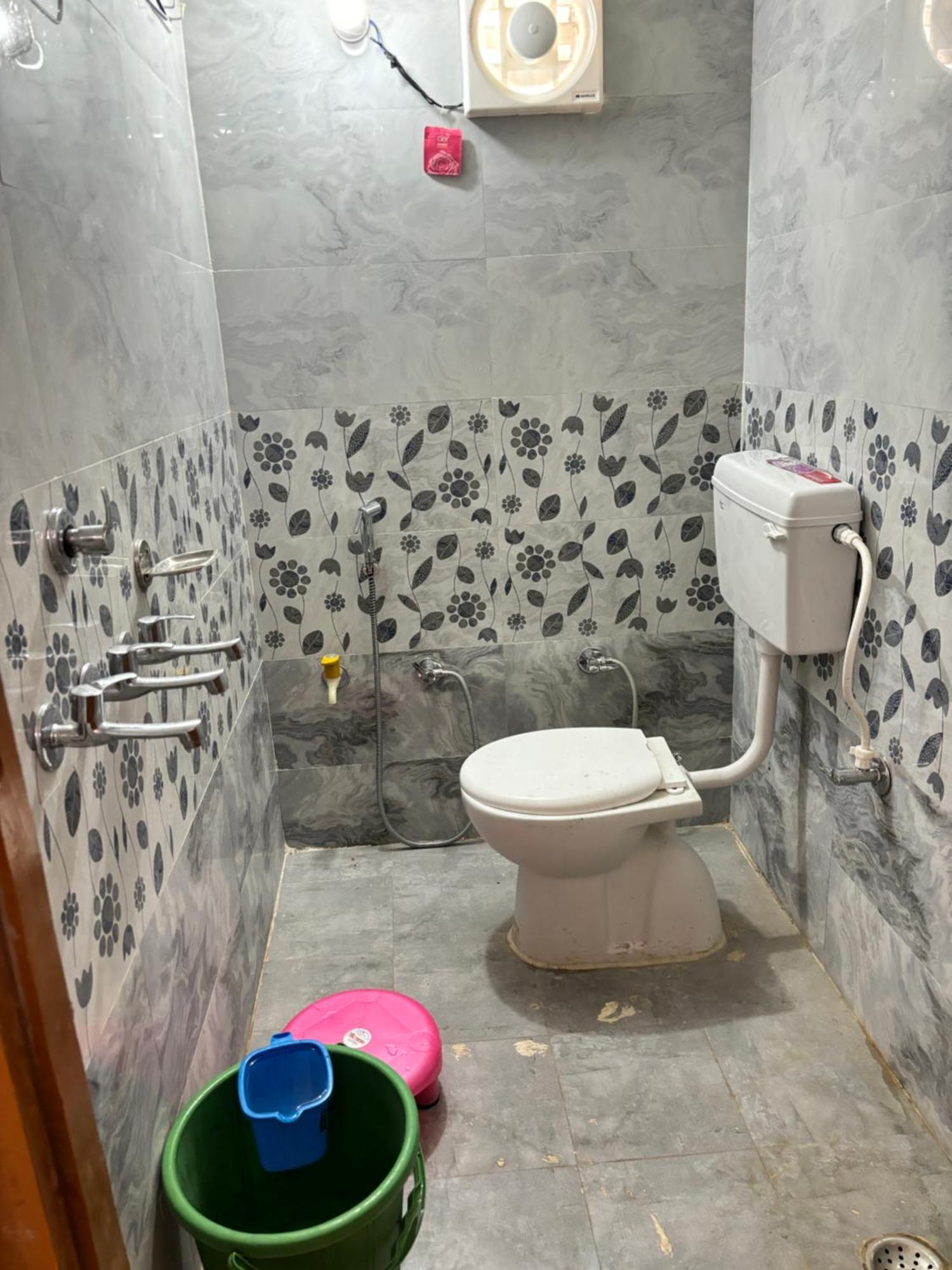Shakuntala Guest House Ayodhya Экстерьер фото